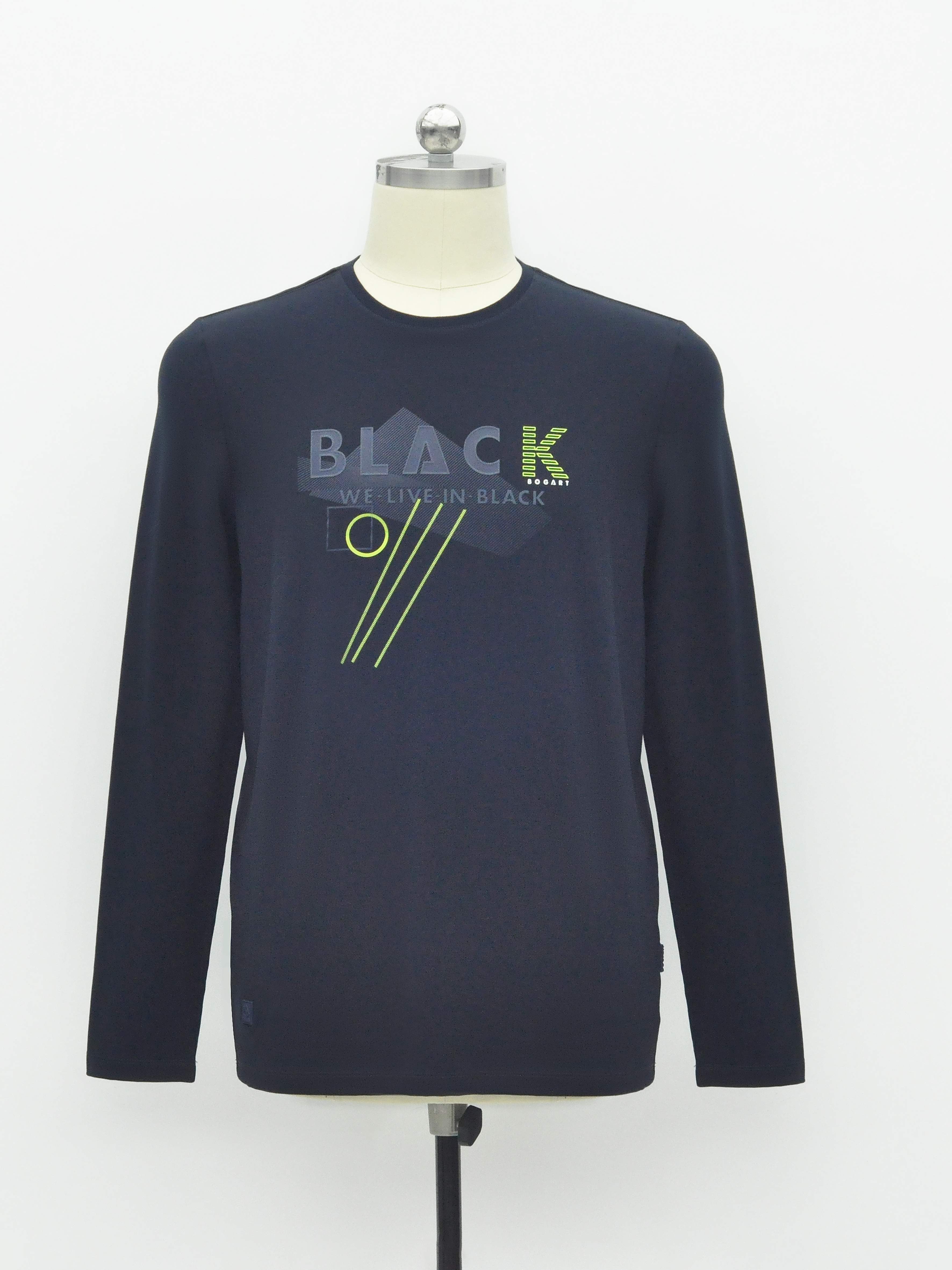 Men's long sleeved shirt